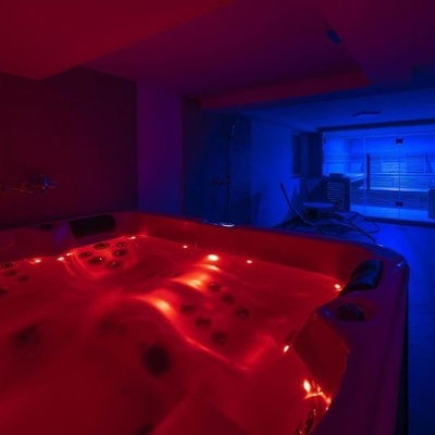 Relax and enjoy in jacuzzi.