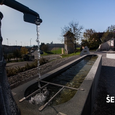 The route starts at Blaž Kocen Primary School Ponikva, with a restored water well located nearby.