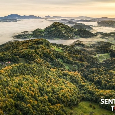 Several hiking trails lead to Resevna.