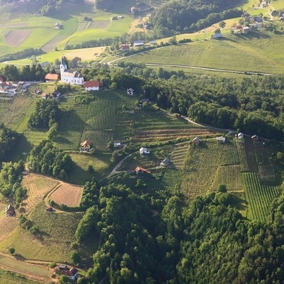 Sveta Uršula, hrib in cerkev, sta dobro vidna iz Štajerske avtoceste.