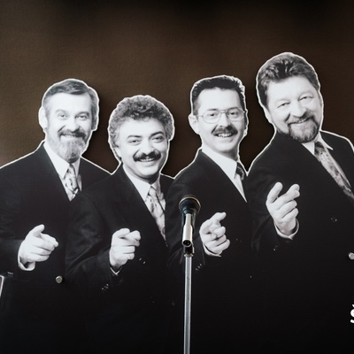 Postava vokalne skupine New Swing Quartet med leti 1988 in 2024.