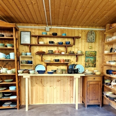 Domačija je idealna za pohodnike, kolesarje ter vse, ki iščete pristna doživetja, ustvarjalnost in sprostitev.