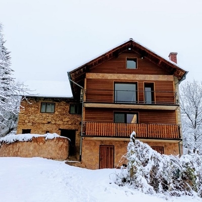 Čudovit apartma v naravi na hribu Rifnik.