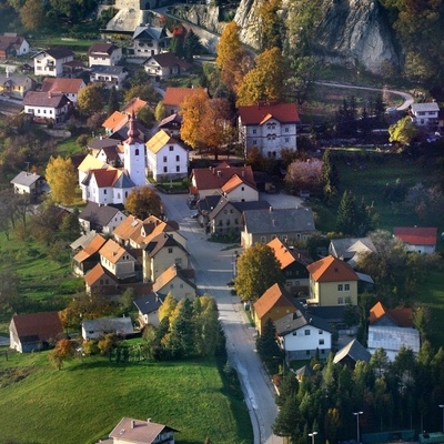 Planina pri Sevnici z gradom