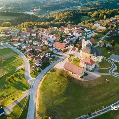 Ponikva z baročno cerkvijo sv. Martina.